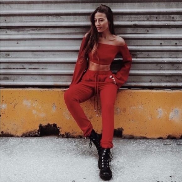 Sabo Skirt Scarlet Ribbed Lounge Set - Picture 2 of 16